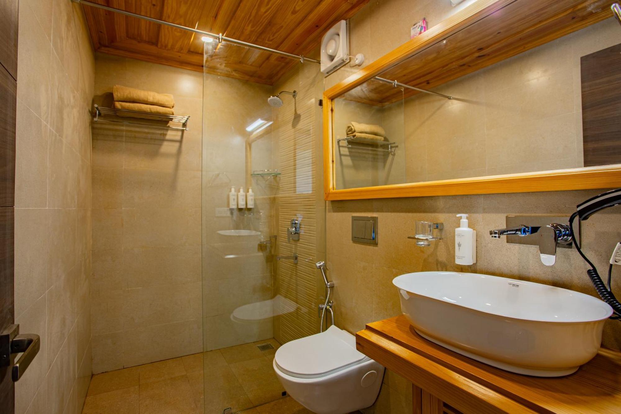 The Hosteller Shimla, Valley View Exterior photo