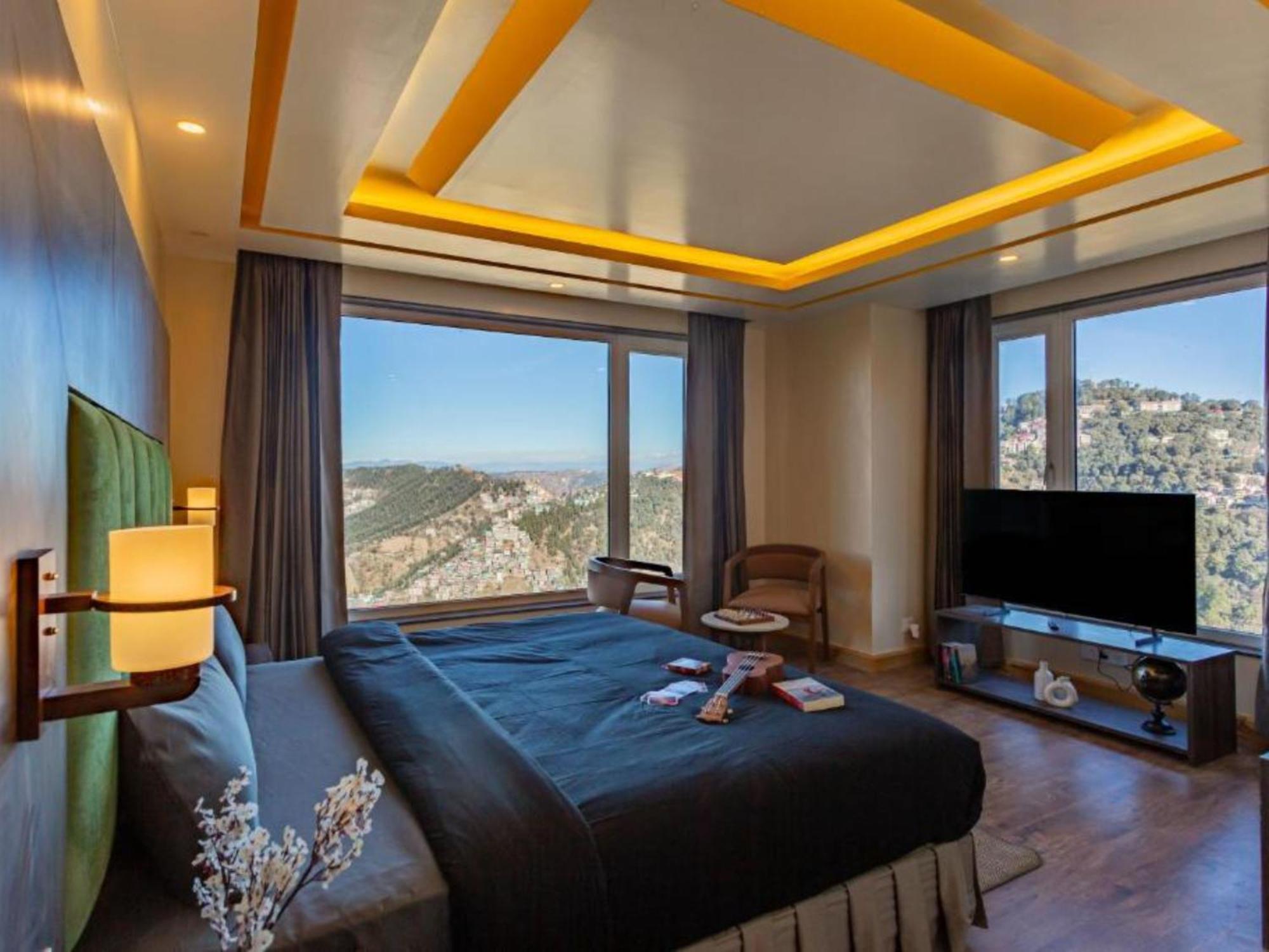 The Hosteller Shimla, Valley View Room photo